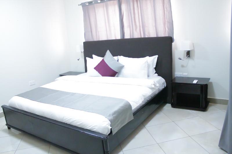 Earl Heights Suites Hotel Аккра Экстерьер фото
