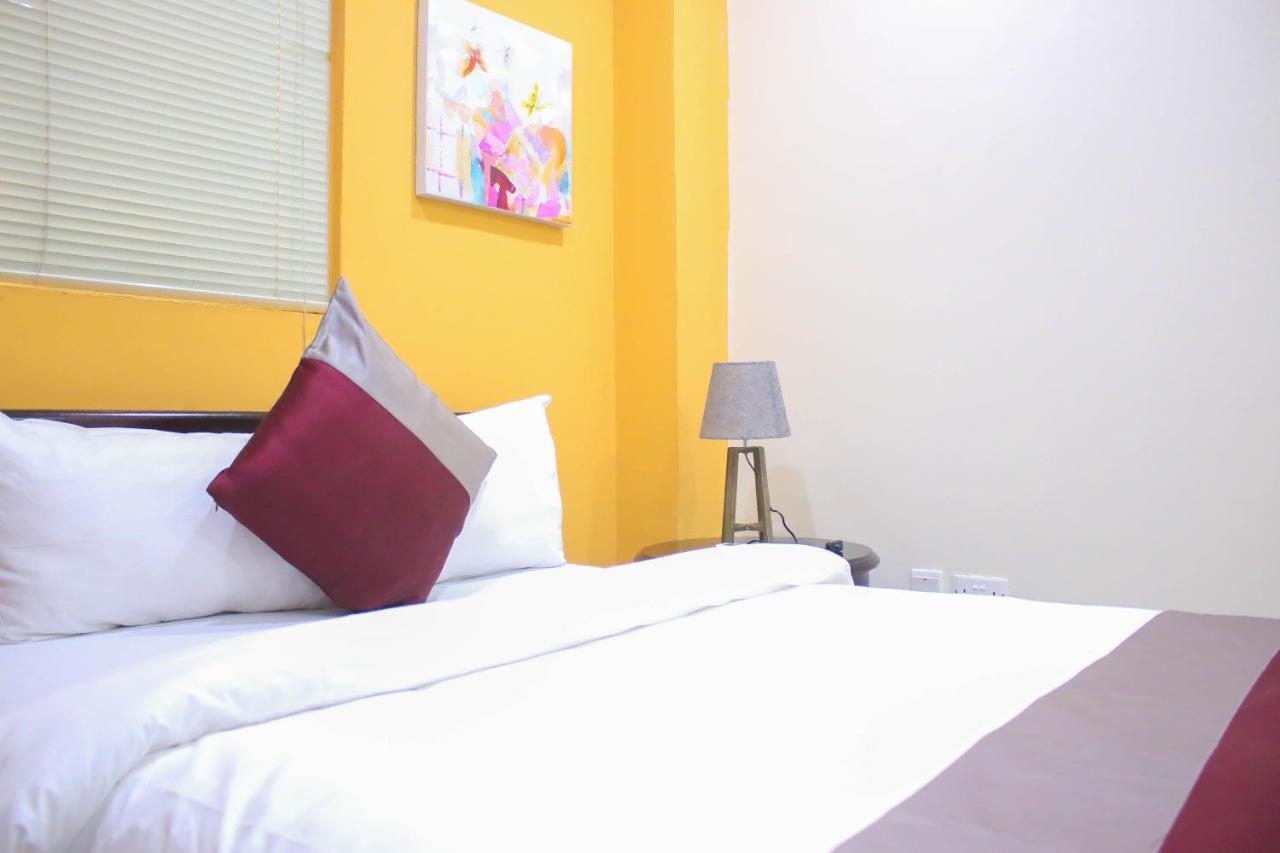 Earl Heights Suites Hotel Аккра Экстерьер фото